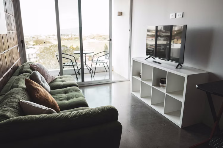 Lujoso apartamento en tercer piso de torre en Sabana Norte