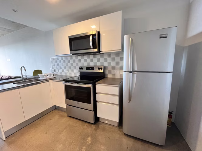 Lujoso apartamento en tercer piso de torre en Sabana Norte - Imagen 3