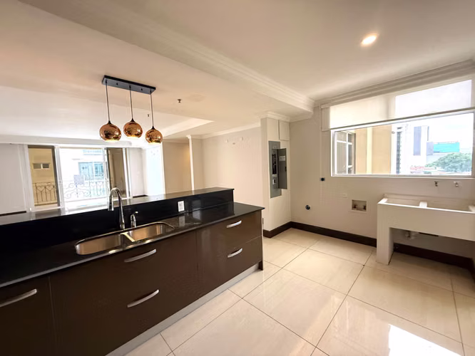 Alquiler apartamento en Torres del Lago, Sabana Sur | 2 habitaciones | 138 m² | $1.800 - Imagen 4