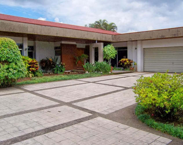 OPORTUNIDAD PARA DESARROLLO VERTICAL EN SABANA SUR | 3.306,58 M² | HASTA 70 M - Imagen 7