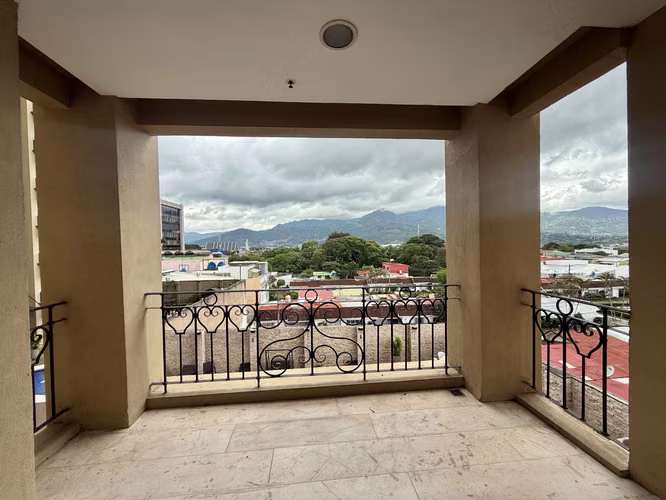 Alquiler apartamento en Torres del Lago, Sabana Sur | 2 habitaciones | 138 m² | $1.700 - Imagen 3