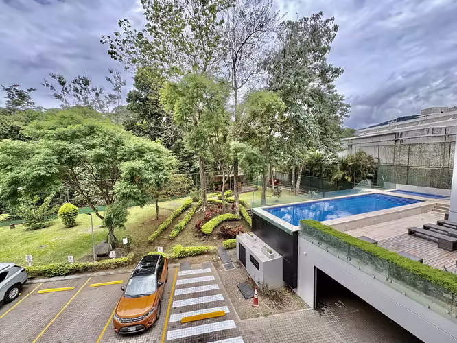 SANTA ANA CENTRO! MODERNO APARTAMENTO AMOBLADO DE 1HAB/1BAÑO/1PARQUEO - Imagen 5