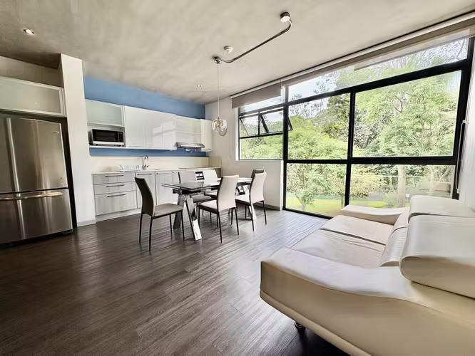 SANTA ANA CENTRO! MODERNO APARTAMENTO AMOBLADO DE 1HAB/1BAÑO/1PARQUEO