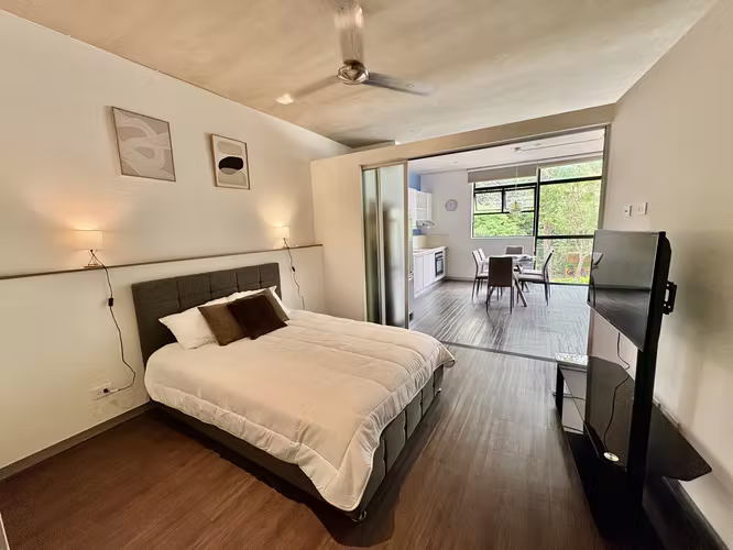 SANTA ANA CENTRO! MODERNO APARTAMENTO AMOBLADO DE 1HAB/1BAÑO/1PARQUEO - Imagen 8