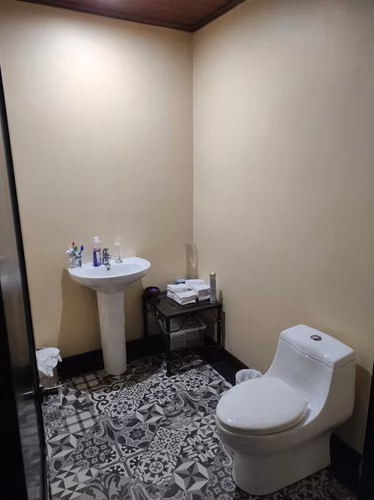 Hermosa Casa Grecia-Peralta - Imagen 11