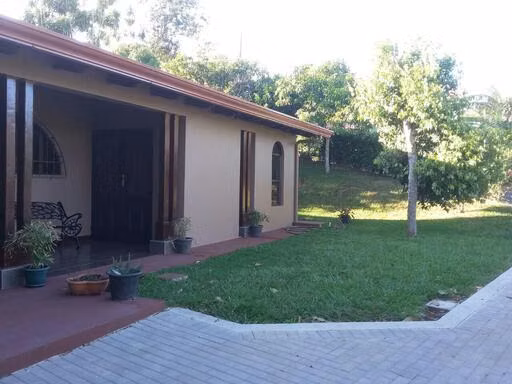 Hermosa Casa Grecia-Peralta - Imagen 3