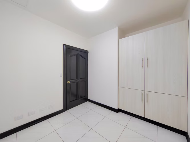 ALQUILER CASA INDEPENDIENTE DE UNA PLANTA EN ROHRMOSER NUNCIATURA - 490M2 - Imagen 11
