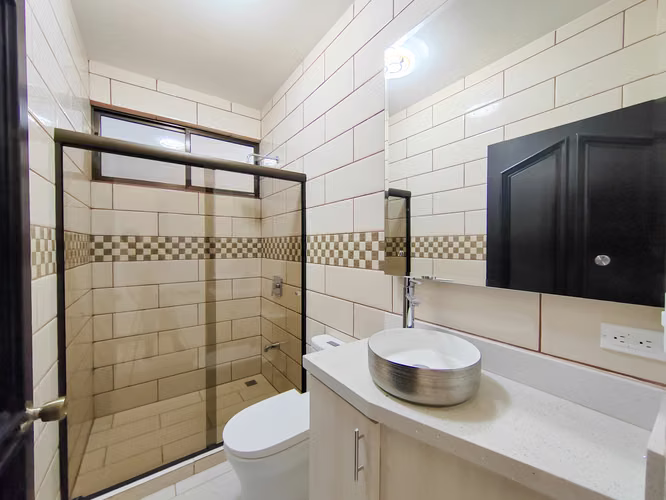 ALQUILER CASA INDEPENDIENTE DE UNA PLANTA EN ROHRMOSER NUNCIATURA - 490M2 - Imagen 16