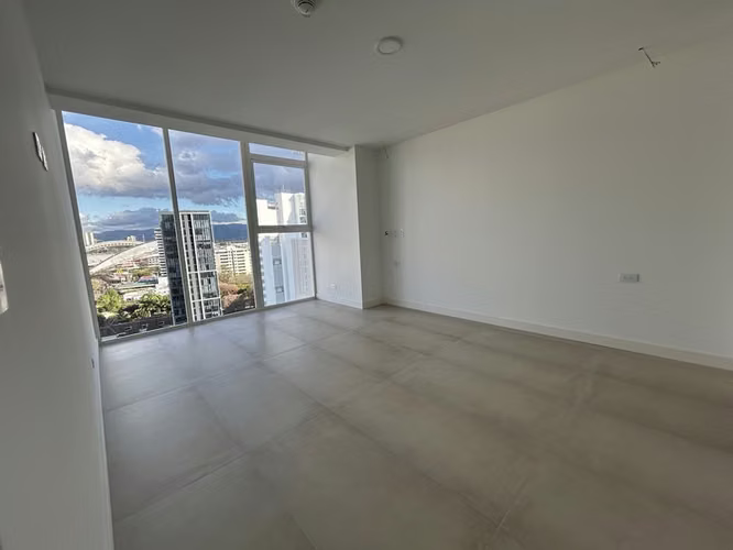 Elegante Apartamento de 3 Habitaciones 3 Baños  en Venta en Rohrmoser ID25943 - Imagen 4
