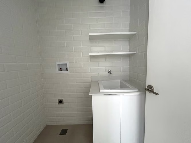 Elegante Apartamento de 3 Habitaciones 3 Baños  en Venta en Rohrmoser ID25943 - Imagen 3
