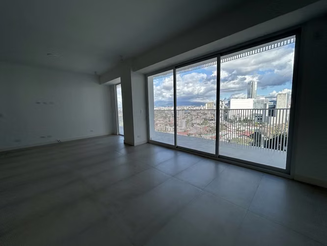 Elegante Apartamento de 3 Habitaciones 3 Baños  en Venta en Rohrmoser ID25943 - Imagen 2