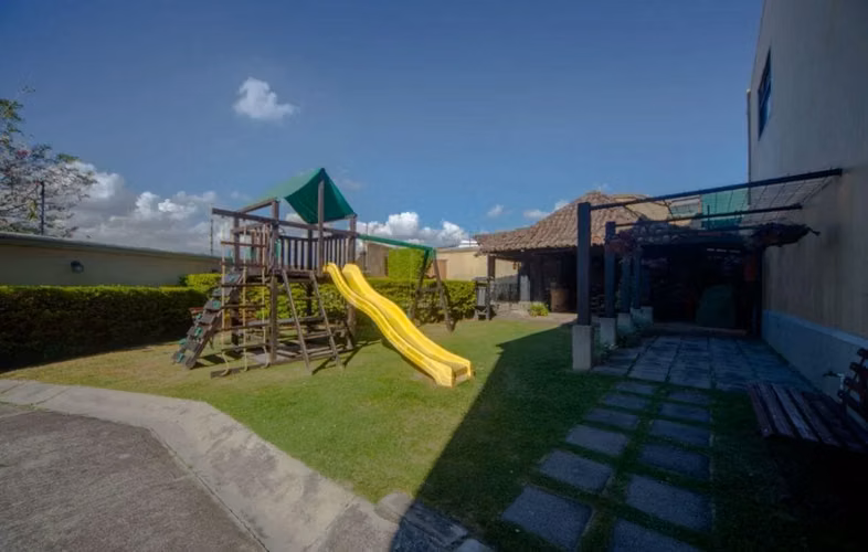 Exclusivo Condominio de 3 Habitaciones con Piscina Privada en Escazú - Imagen 11