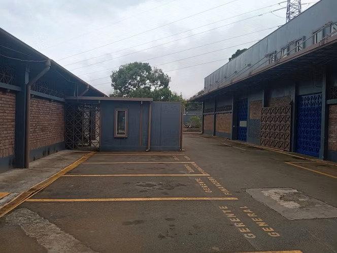 ALQUILER DE BODEGA EN GUADALUPE - Imagen 7