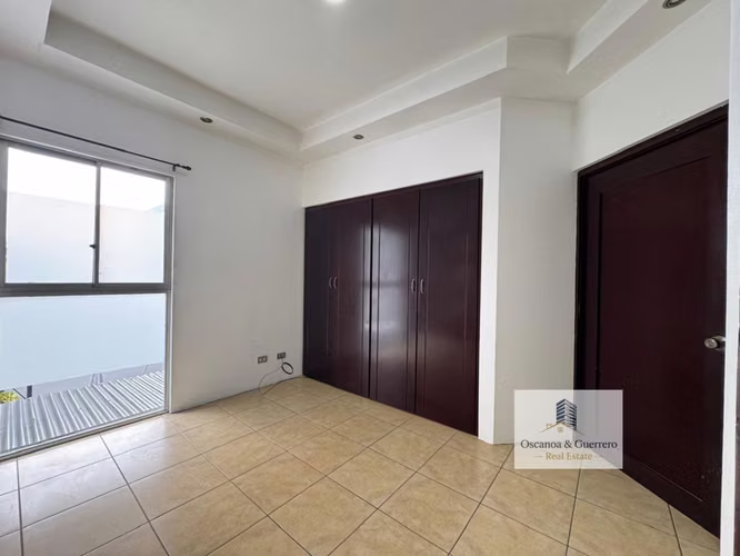 ALQUILER Apartamento de 2 Dormitorios en La Asunción, Heredia