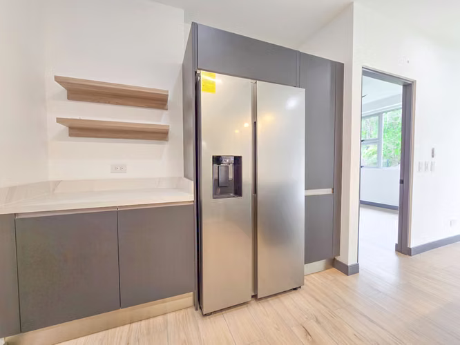 Para estrenar! Lujoso apartamento con jardín y línea blanca en Santa Ana - Imagen 16