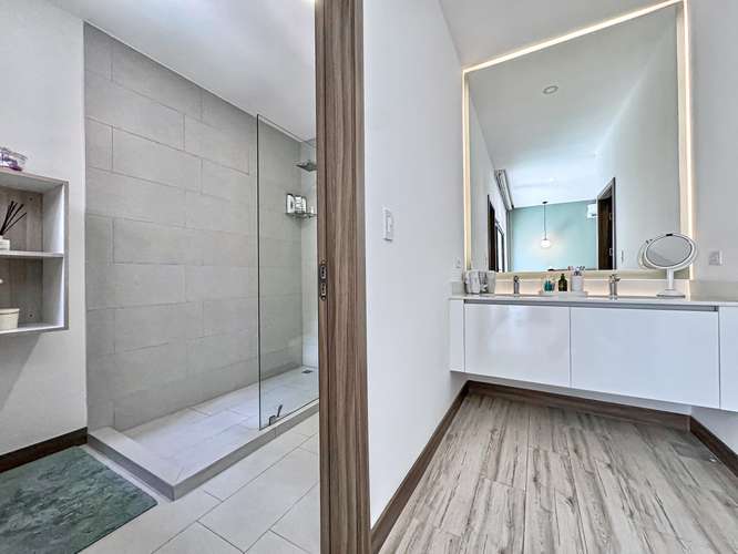 Casa Bosque Vistas Escazu home in Gated Community-Pool-Gym - Imagen 13