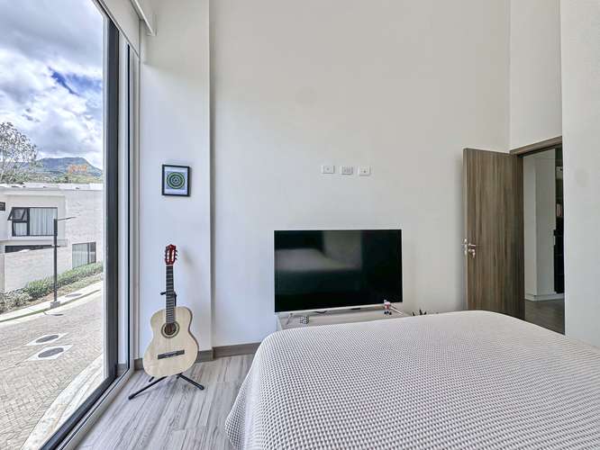 Casa Bosque Vistas Escazu home in Gated Community-Pool-Gym - Imagen 17