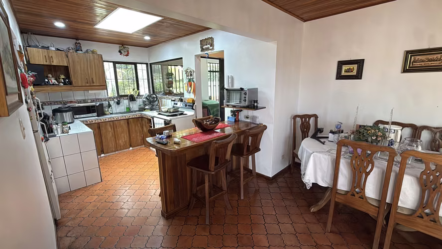 Dos casas y 4.304 m² en San Antonio de Escazú - Imagen 14
