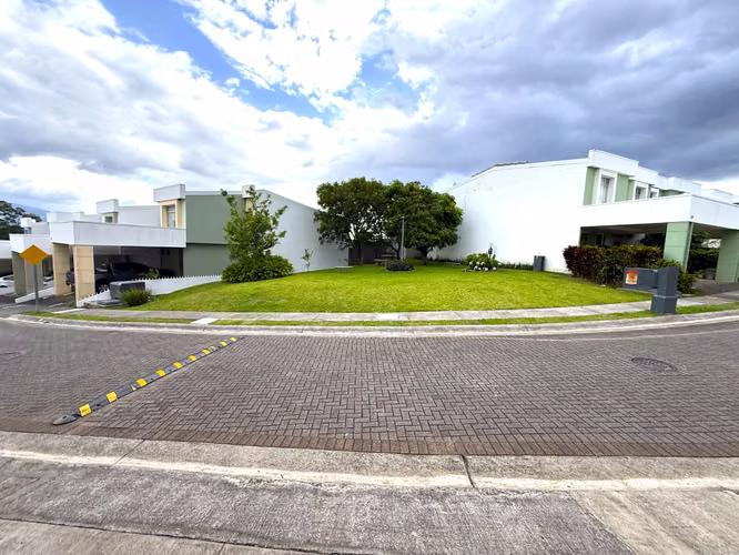 CASA EN VENTA EN CONDOMINIO EN SAN PABLO DE HEREDIA - Imagen 4