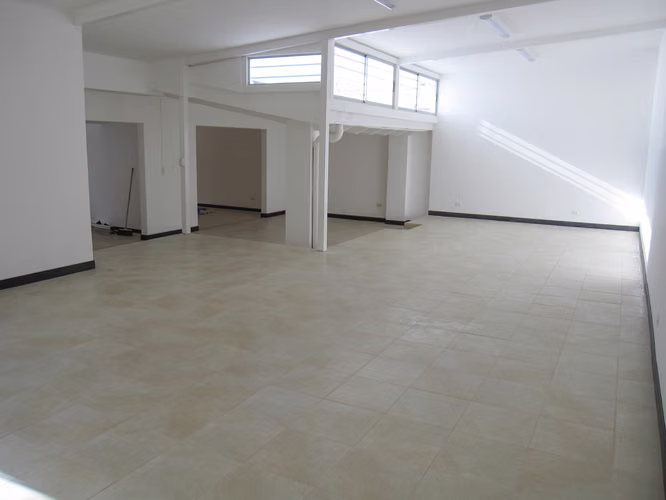 Casa de una planta / uso de suelo mixto / para oficina o comercio en Rohrmoser Pavas - Imagen 3