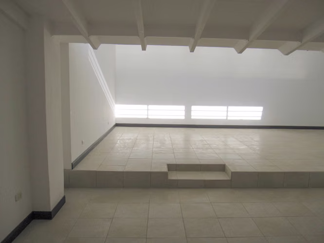 Casa de una planta / uso de suelo mixto / para oficina o comercio en Rohrmoser Pavas - Imagen 16