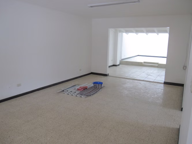 Casa de una planta / uso de suelo mixto / para oficina o comercio en Rohrmoser Pavas - Imagen 6