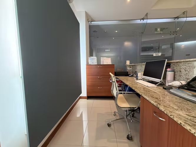 Clínica odontológica en Alquiler / Venta – Escazú, cerca de Plaza Paco - Imagen 2