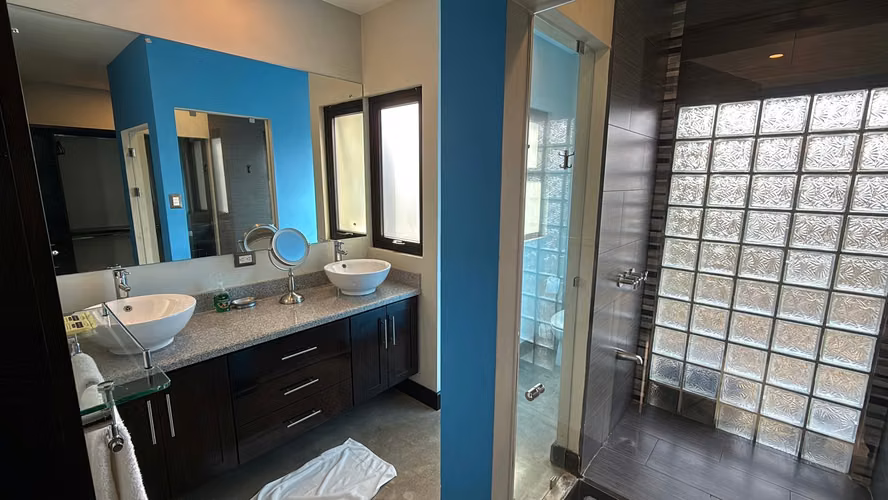 Casa de una planta con piscina en La Guácima - Imagen 19