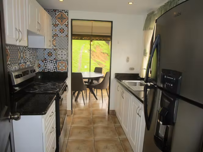 Casa SemiAmueblada y Línea  Blanca en Condominio, San Francisco, Heredia - Imagen 7