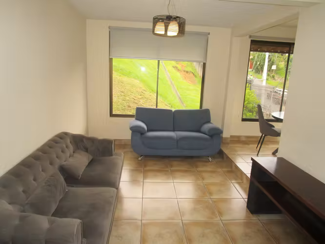 SemiFurnished House and White Line in Condominio, San Francisco, Heredia