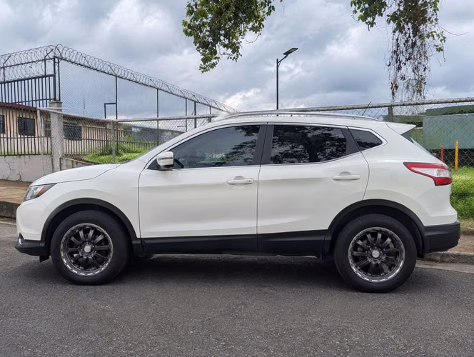 Nissan Qashqai 2015 Tekna awd 4x4 inteligente