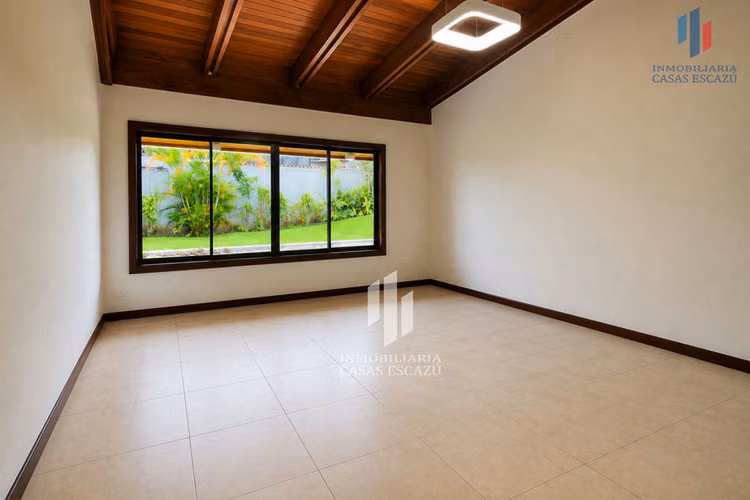 Alquiler de hermosa Casa en Escazú, para Restaurant, Oficinas, Hospedaje, etc - Imagen 11