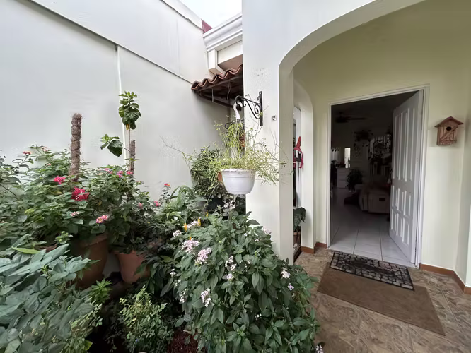 CASA DE UNA PLANTA EN LAGUNILLA - Imagen 11