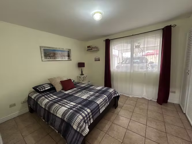 CASA DE UNA PLANTA EN LAGUNILLA - Imagen 9