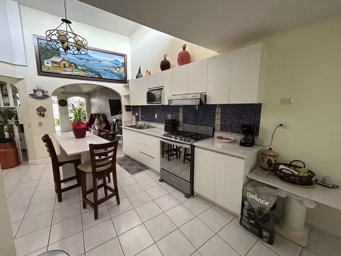 CASA DE UNA PLANTA EN LAGUNILLA - Imagen 4