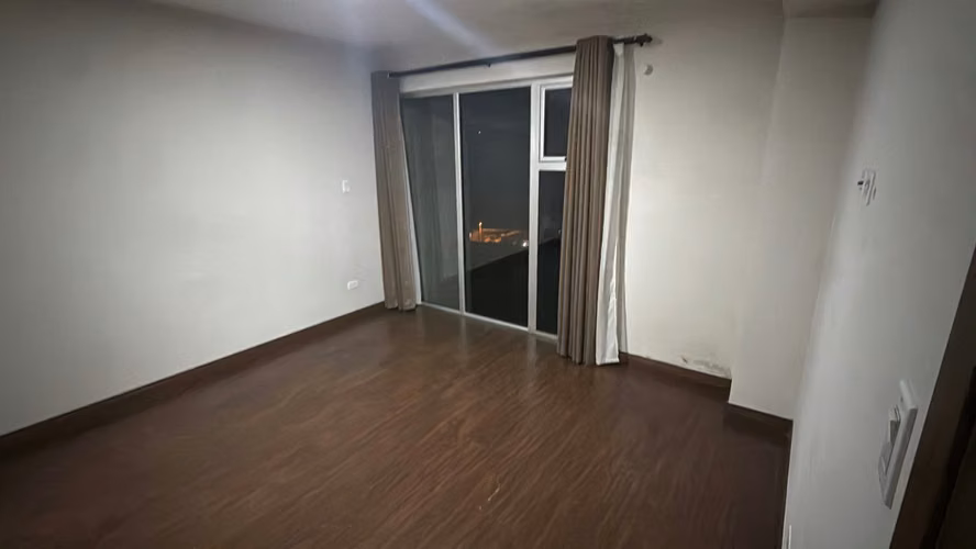 Apartamento con balcón y vista verde en Azenza, La Uruca - Imagen 7