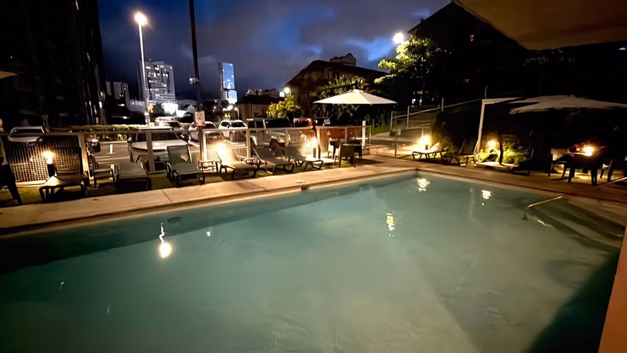 Apartamento con balcón y vista verde en Azenza, La Uruca - Imagen 11