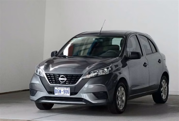 NISSAN MARCH 2023 AUTOMÁTICA GASOLINA GRIS