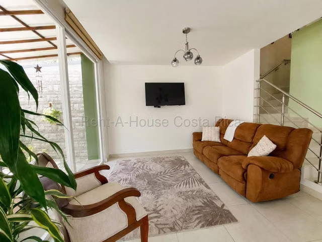 Alquiler de Casa AMUEBLADA en Belén-La Ribera, Heredia. - Imagen 3