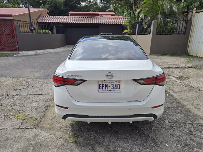 Nissan Sentra Exclusive