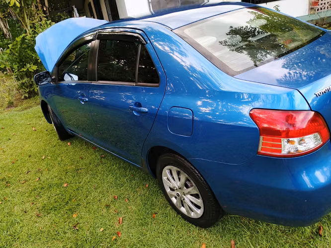 TOYOTA YARIS 2009 - Imagen 4