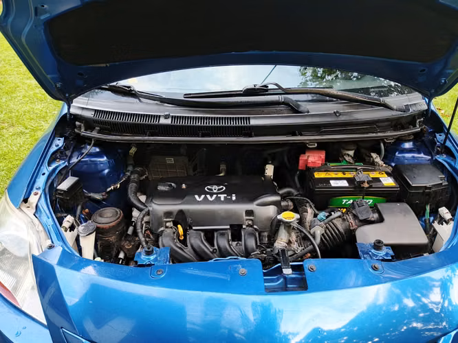 TOYOTA YARIS 2009 - Imagen 2