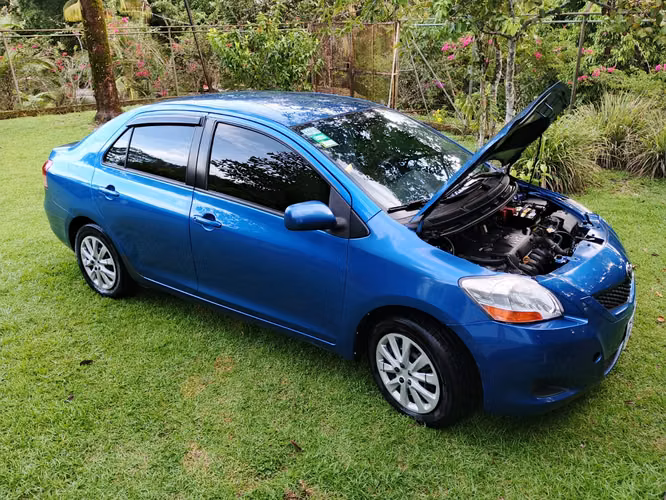 TOYOTA YARIS 2009 - Imagen 5