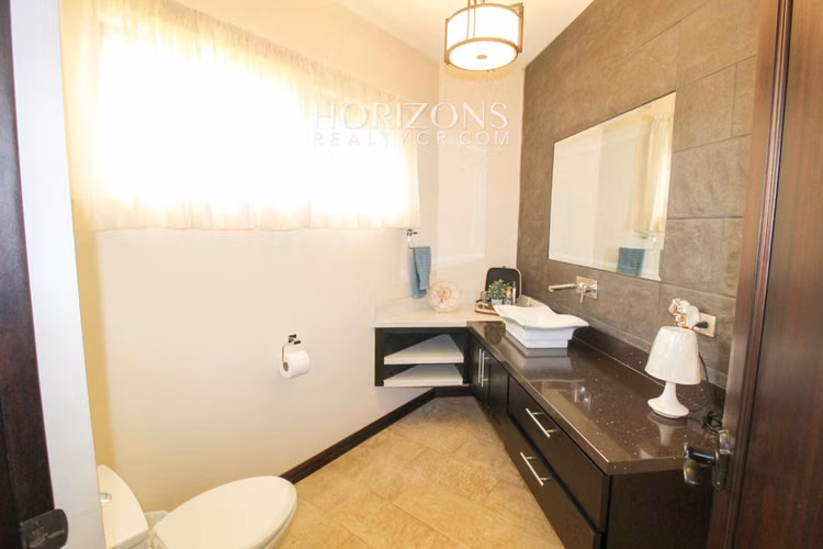 Residencia de Lujo en Venta Condominio Tierras del Este Curridabat NOJ981 - Imagen 17