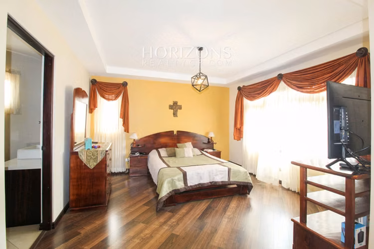 Residencia de Lujo en Venta Condominio Tierras del Este Curridabat NOJ981 - Imagen 13