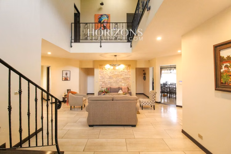 Residencia de Lujo en Venta Condominio Tierras del Este Curridabat NOJ981 - Imagen 3