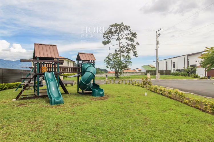 Residencia de Lujo en Venta Condominio Tierras del Este Curridabat NOJ981 - Imagen 18