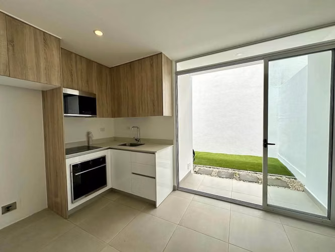 Venta de Casa en Condominio Vistas Santa Ana - Imagen 2