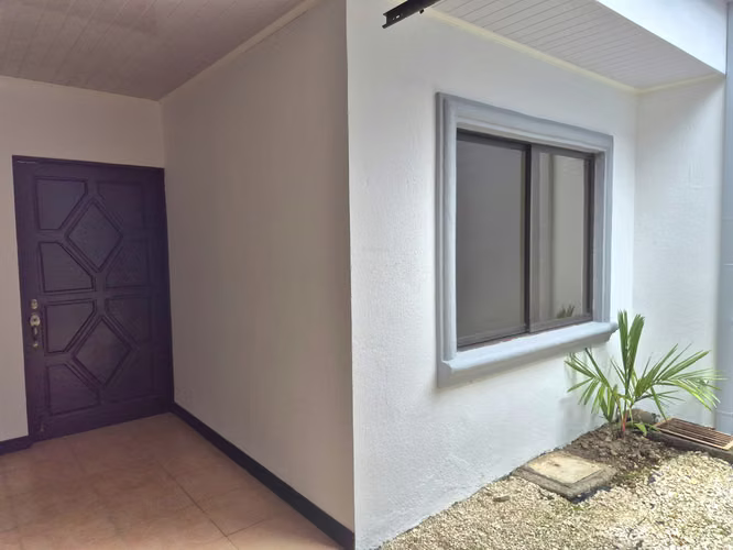 San Juan.Residencial Monteserrat. Una planta. Segura, iluminada y Ventilada.