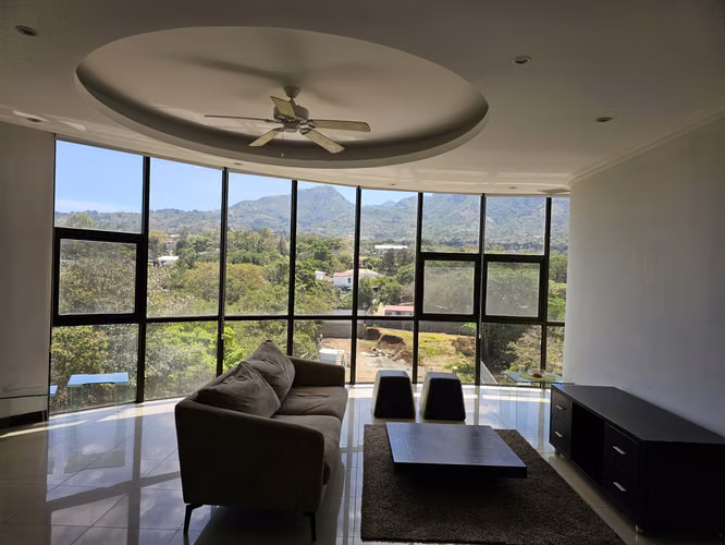 Condominio Amueblado con Vista Panorámica en Riverside Escazú